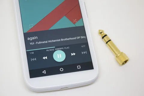 ¿Por que cada vez menos celulares traen jack para auriculares?